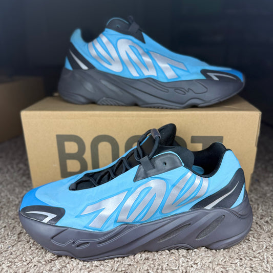 Yeezy 700 Mnvn “Cyan”