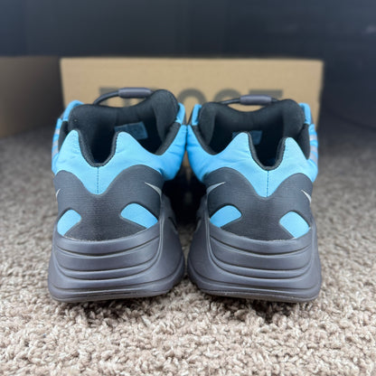 Yeezy 700 Mnvn “Cyan”