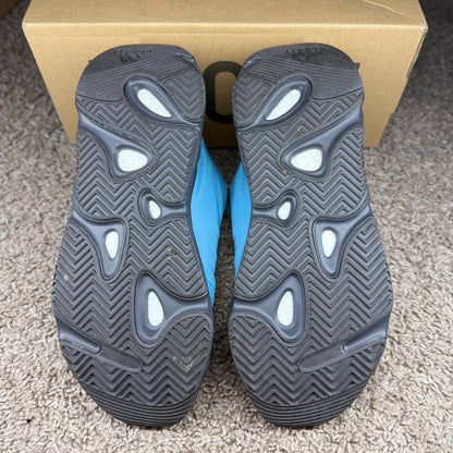 Yeezy 700 Mnvn “Cyan”